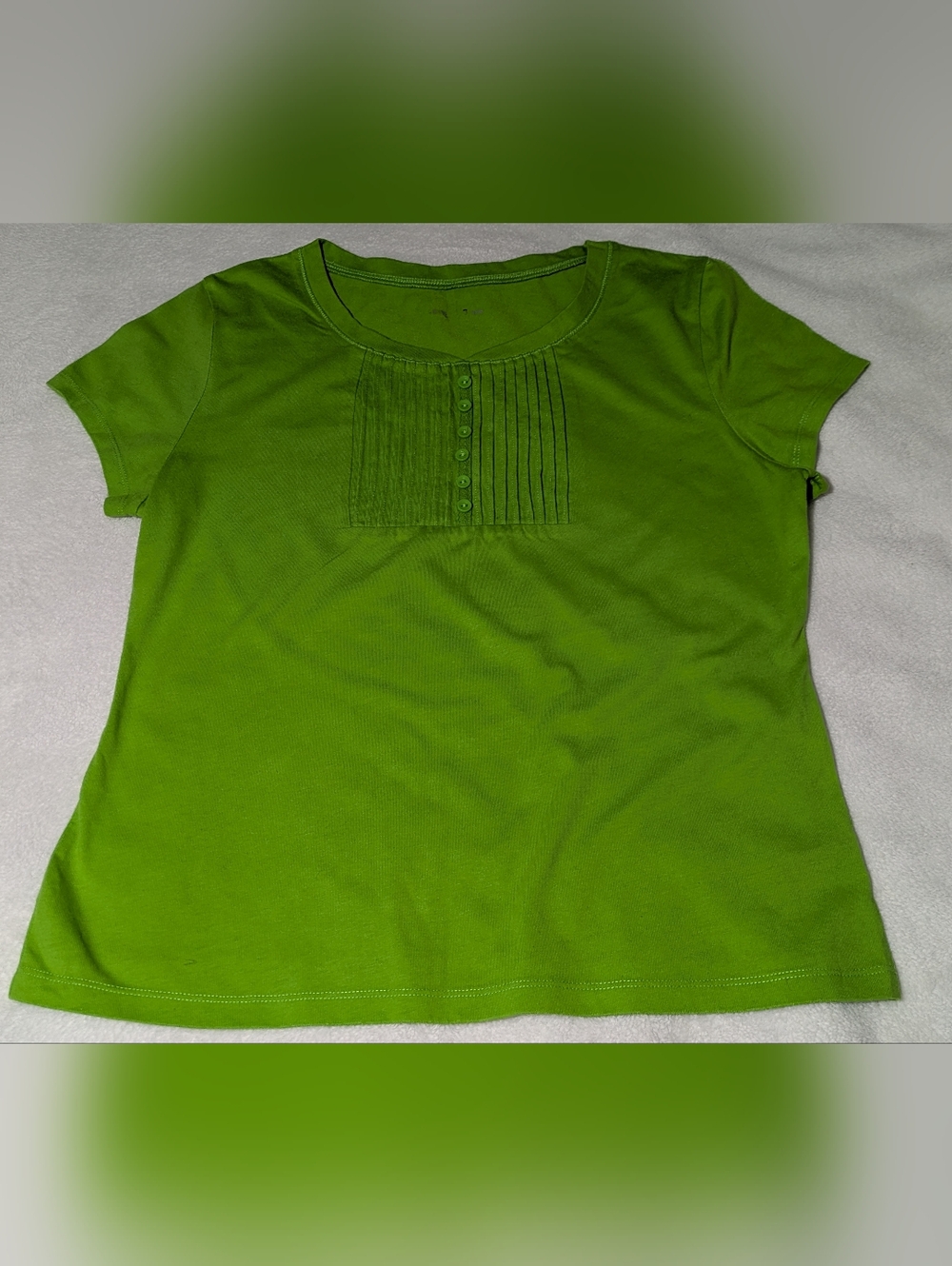 Vibrant Lime Green Pintuck Yoke Henley Top – Women’s Size Medium